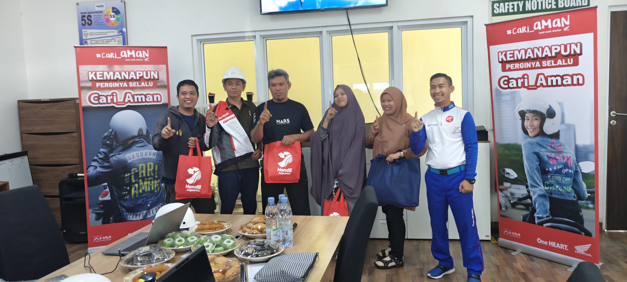 Asmo Sulsel Hadirkan Edukasi Safety Riding untuk Petani Cocoa di Luwu