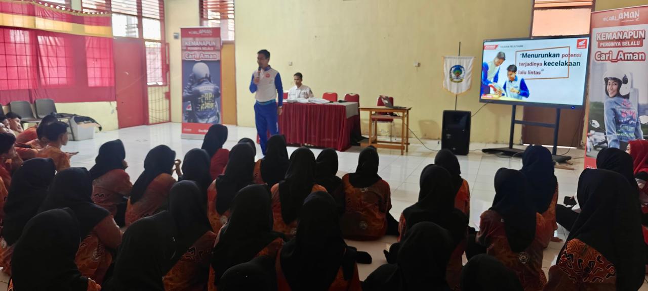 SMA 1 Bantaeng Terima Edukasi Safety Riding dari Asmo Sulsel