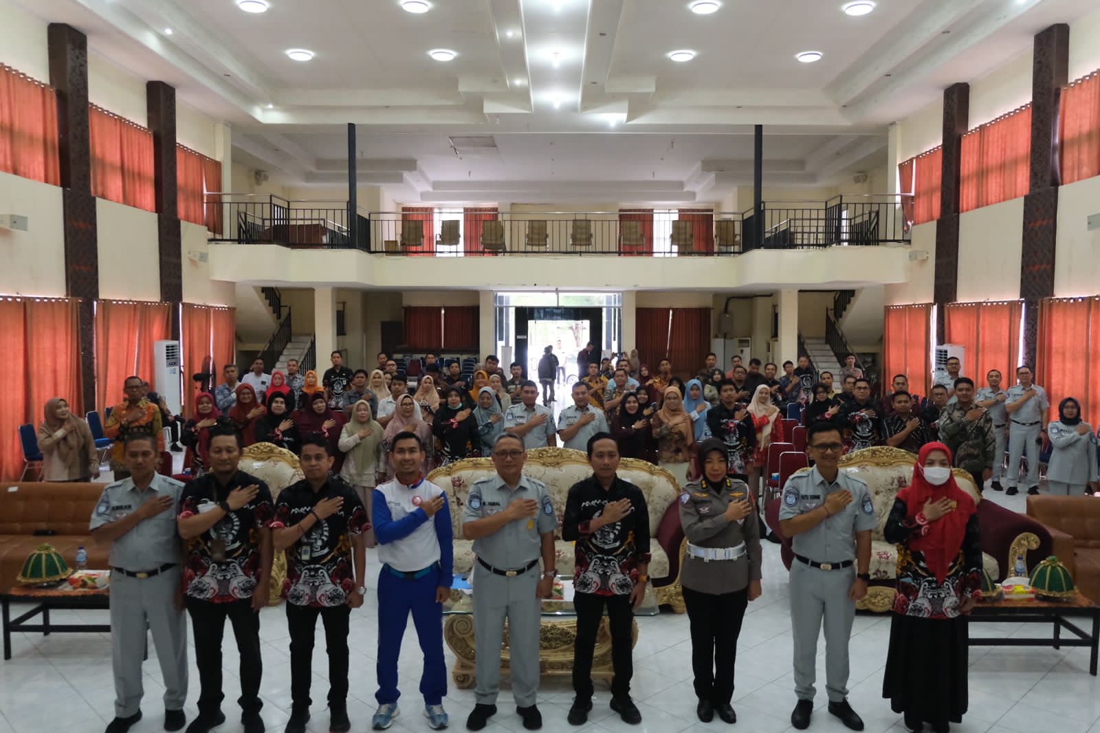 Kampanyekan Keselamatan Berkendara, Asmo Sulsel gandeng Guru Teladan