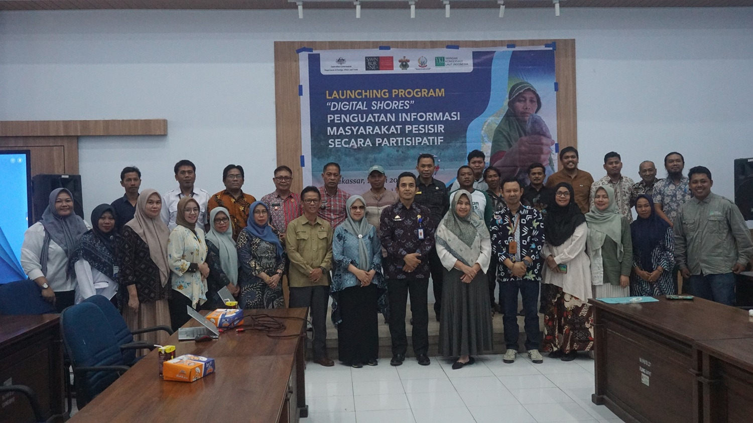 Swinburne University, Unhas, dan YKL Indonesia Berdayakan Masyarakat Pesisir Sulsel dengan Program Digital 