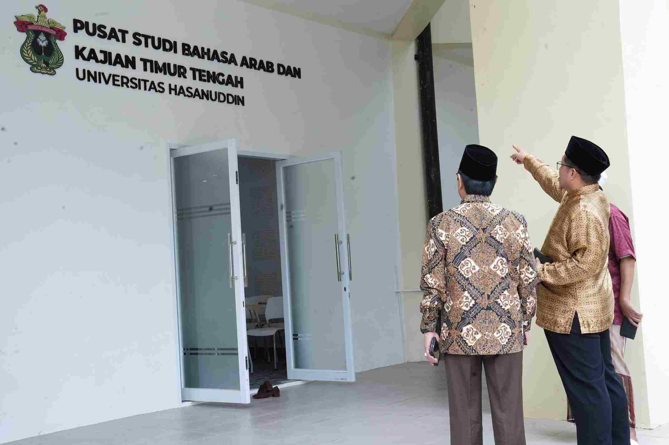 Unhas Resmikan Pusat Studi Bahasa Arab dan Kajian Timur Tengah